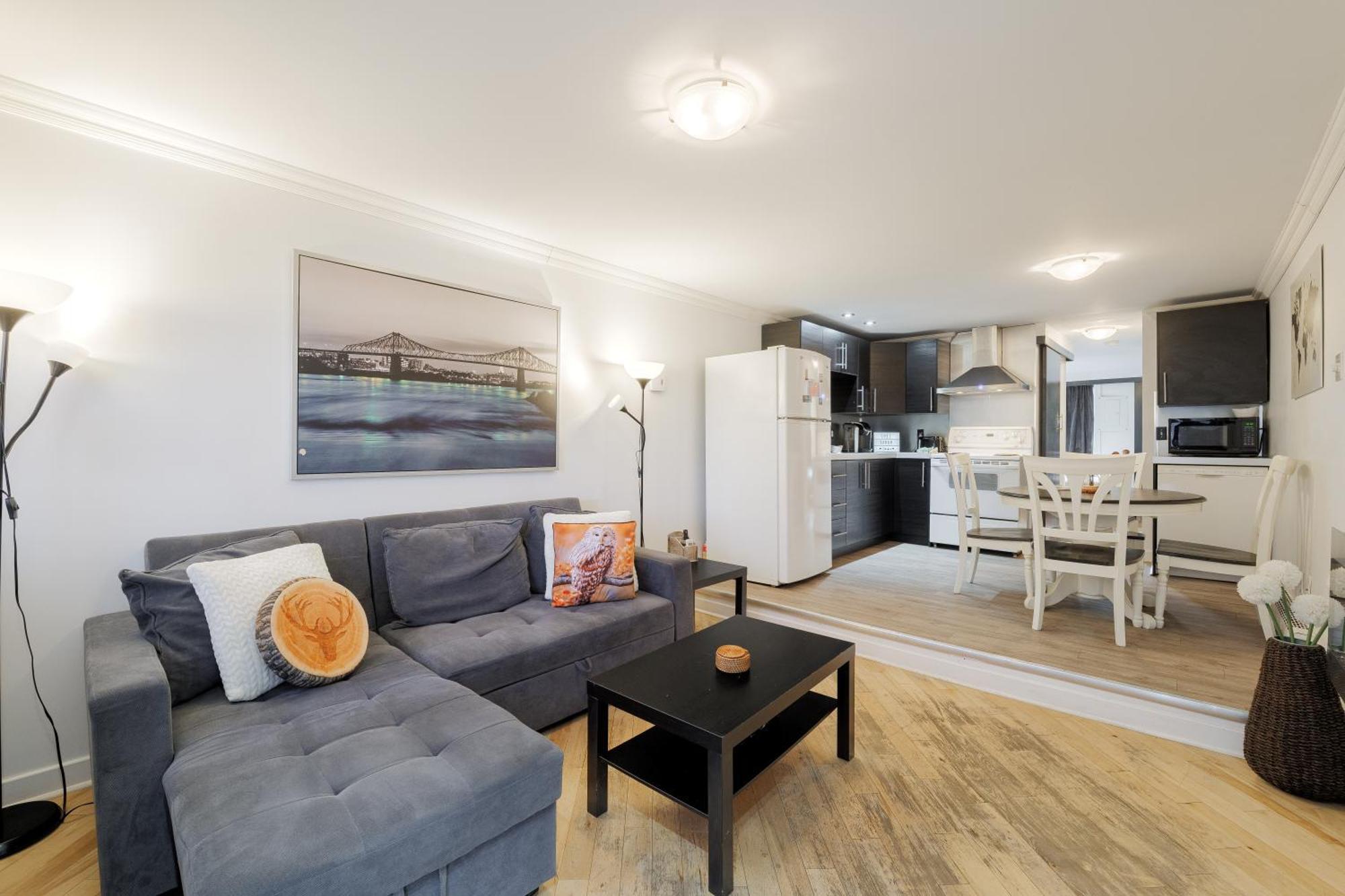 Chez Sarah: Montreal Themed Cozy Loft Lejlighed Eksteriør billede