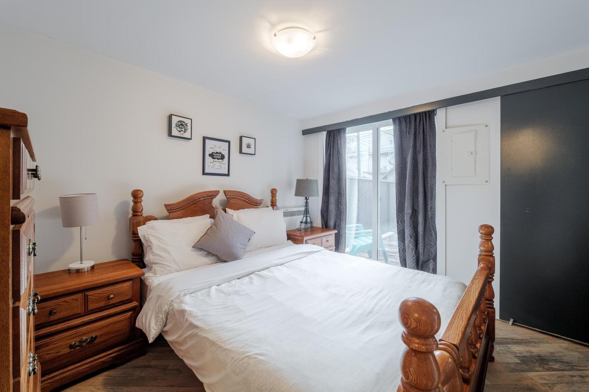 Chez Sarah: Montreal Themed Cozy Loft Lejlighed Eksteriør billede